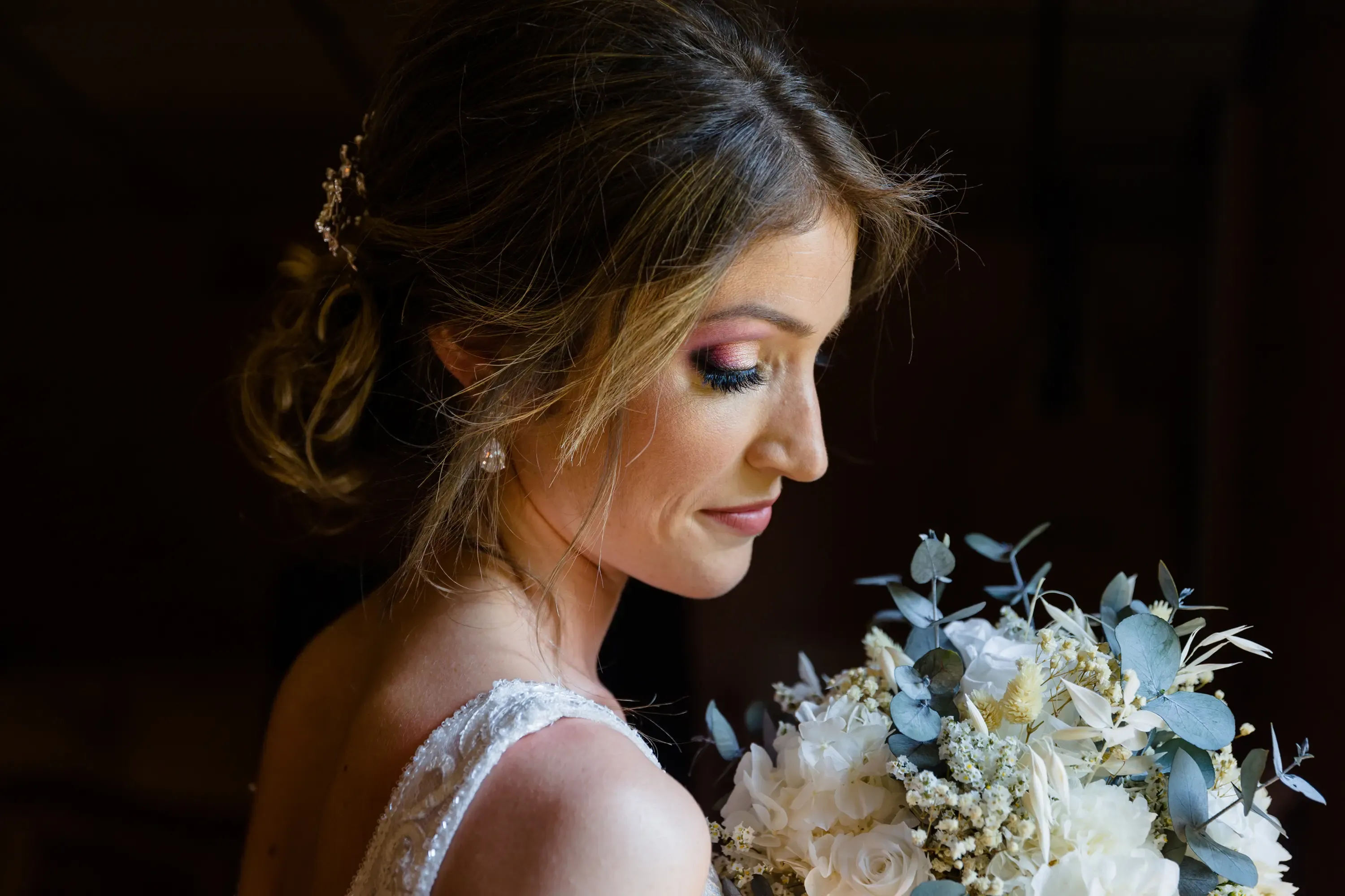 Detalle de maquillaje nupcial de lujo en Zaragoza — Laura Benitez maquilladora profesional