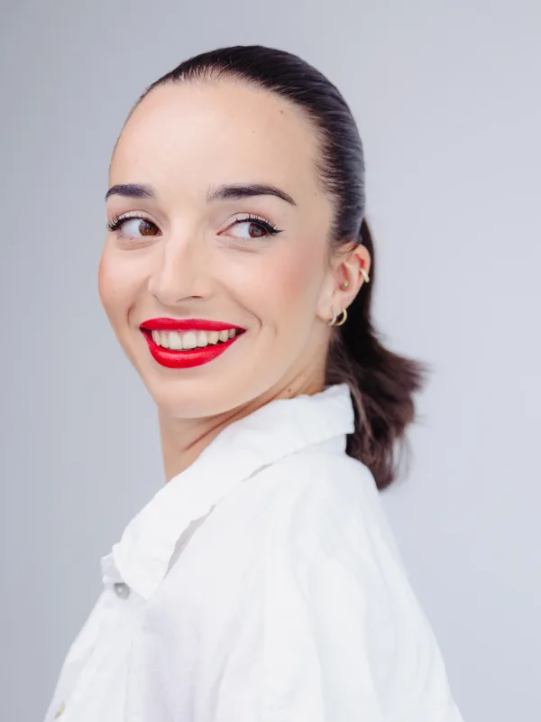 Maquillaje de invitada elegante para evento en Zaragoza